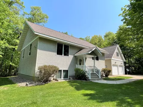 11737 Maplewood Dr, East Gull Lake, MN 56401