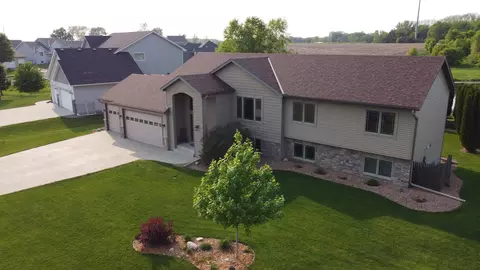 303 Art St NW, New Prague, MN 56071