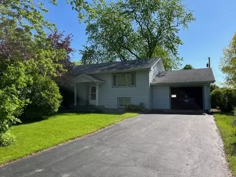 504 1st St SW, Saint Michael, MN 55376