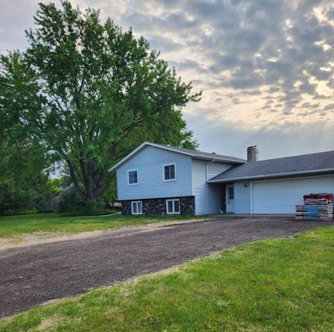 32059 Rendova St NE, Cambridge, MN 55008