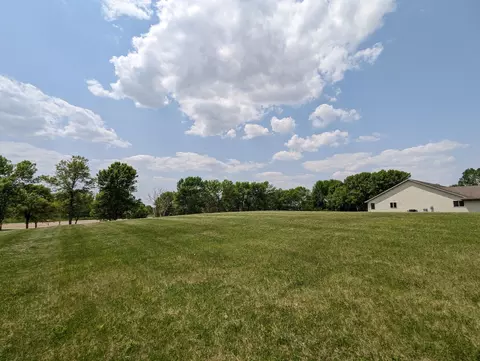 2809 2813 Campus Dr, Albert Lea, MN 56007
