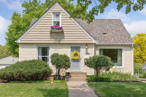 1925 Worcester Ave, Saint Paul, MN 55116