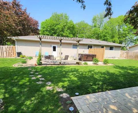 809 5th Ave SE, Pipestone, MN 56164 photo 3
