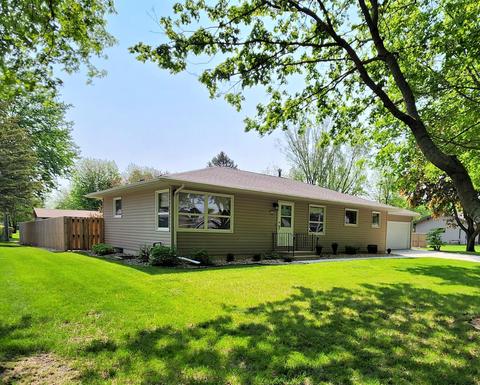 809 5th Ave SE, Pipestone, MN 56164