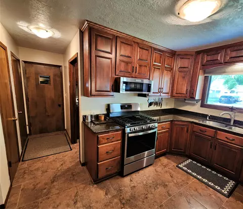 809 5th Ave SE, Pipestone, MN 56164 photo 10