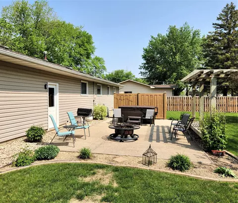 809 5th Ave SE, Pipestone, MN 56164 photo 7