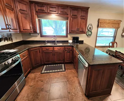 809 5th Ave SE, Pipestone, MN 56164 photo 11