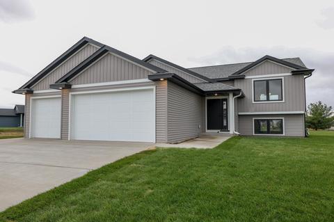 375 Spring Day Ct NE, Eyota, MN 55934