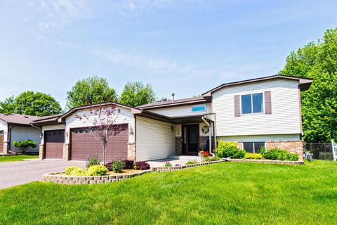 7138 44th St N, Oakdale, MN 55128