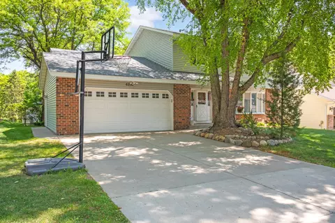 6252 Decatur Ave N, Brooklyn Park, MN 55428