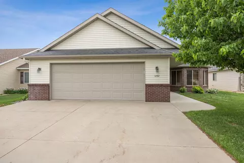 1262 Willow Pond Dr, Waite Park, MN 56387