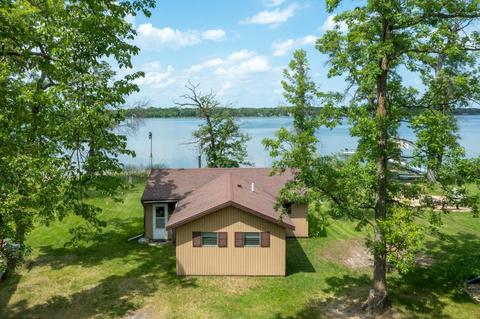 20931 Paradise Ln, Brainerd, MN 56401
