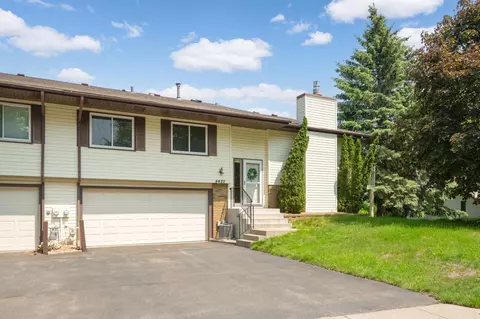 4420 Churchill St, Shoreview, MN 55126