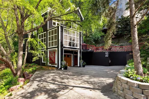 33 Summit Pl, Minneapolis, MN 55403