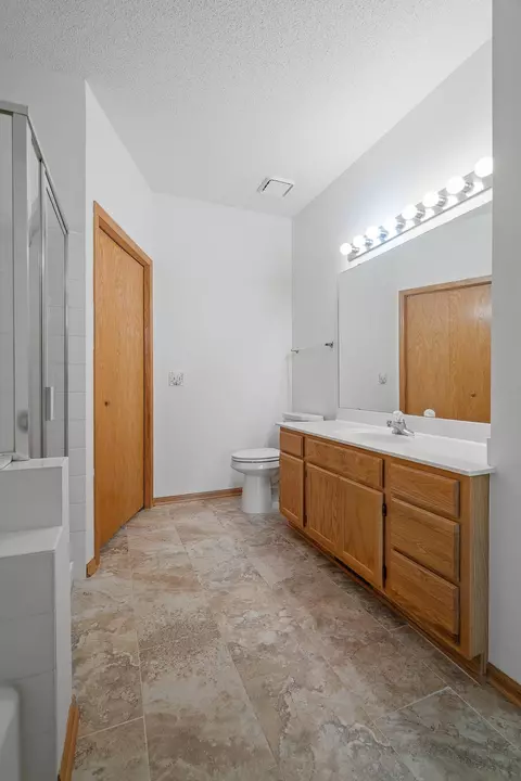 4126 Ruby Ln, Eagan, MN 55122 photo 20