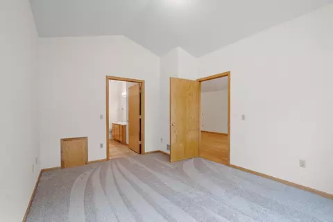 4126 Ruby Ln, Eagan, MN 55122 photo 18