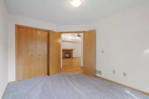 4126 Ruby Ln, Eagan, MN 55122 photo 15
