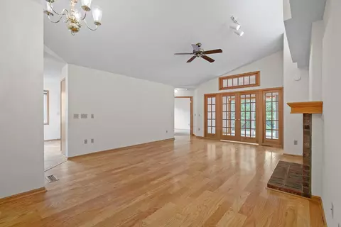 4126 Ruby Ln, Eagan, MN 55122 photo 7