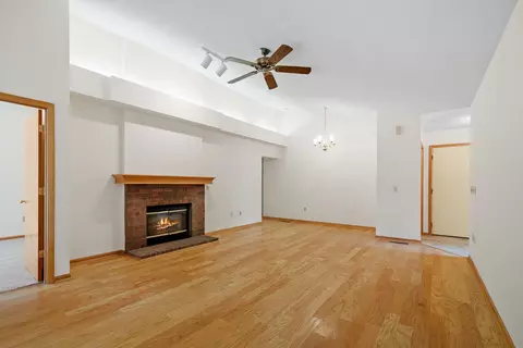 4126 Ruby Ln, Eagan, MN 55122 photo 11