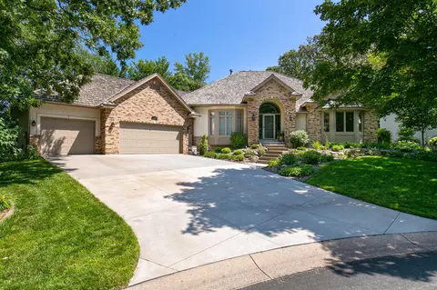11314 Hawk High Ct, Eden Prairie, MN 55347
