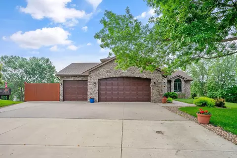 16428 Grenoble Ct, Lakeville, MN 55044