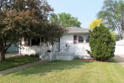 4550 W 7th St, Goodview, MN 55987