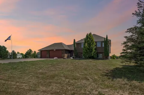 10865 367th St, North Branch, MN 55056
