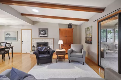 9046 Kell Cir, Bloomington, MN 55437 photo 14