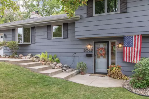 9046 Kell Cir, Bloomington, MN 55437 photo 4