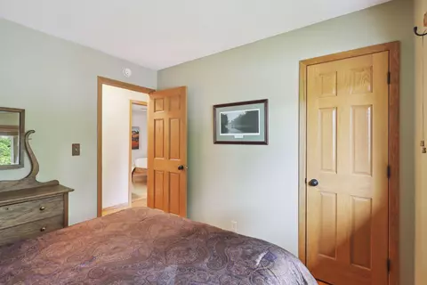 9046 Kell Cir, Bloomington, MN 55437 photo 29