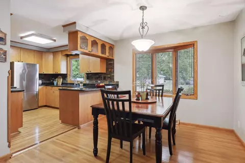 9046 Kell Cir, Bloomington, MN 55437 photo 17