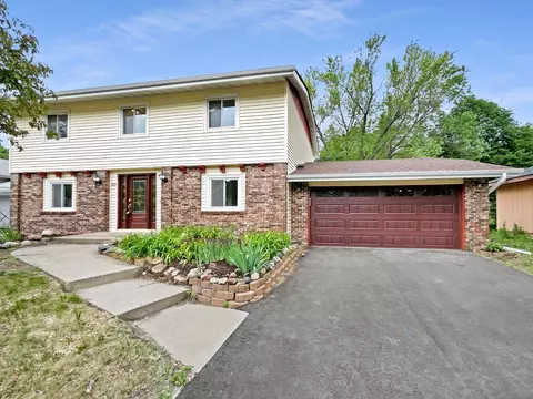 1613 Briardale Rd NE, Fridley, MN 55432