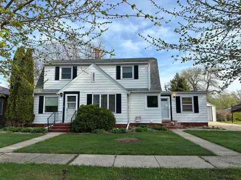 657 4th Ave, Mountain Lake, MN 56159