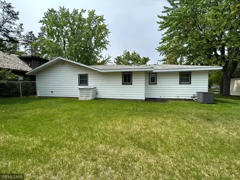 108 23rd Ave S, Saint Cloud, MN 56301 photo 2