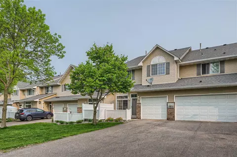 2720 Mallard Dr, Woodbury, MN 55125