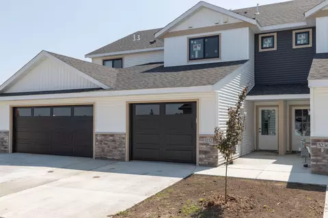 5232 Harvest Square Pl NW, Rochester, MN 55901