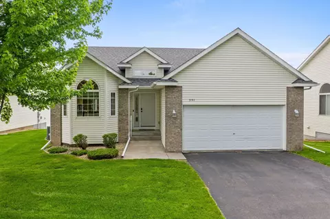 391 22nd Ave SE, Cambridge, MN 55008