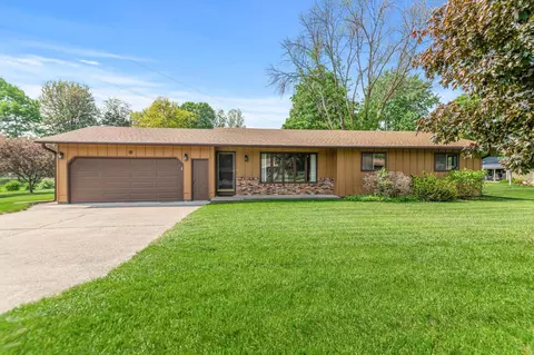 1918 Noble Rd, Arden Hills, MN 55112