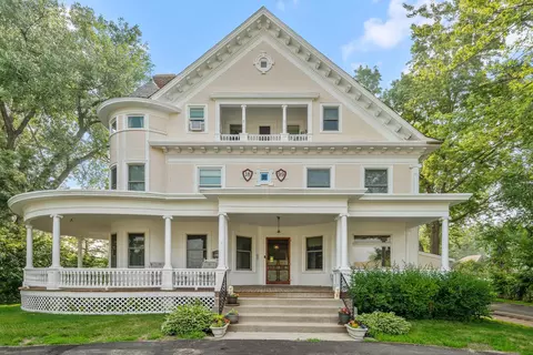 1007 Sibley St, Hastings, MN 55033