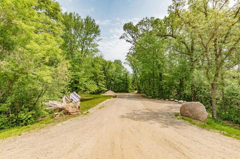 18755 Flamingo St NW, Oak Grove, MN 55011