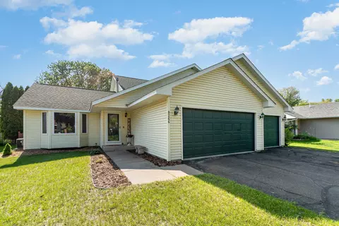 8266 Jergen Ave S, Cottage Grove, MN 55016