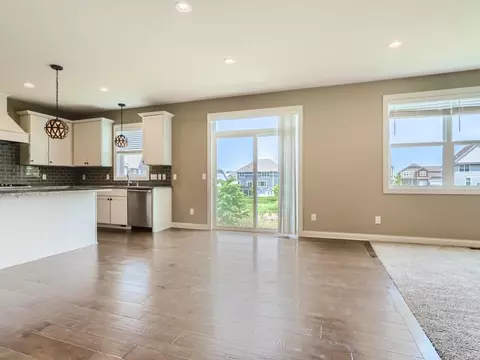 1321 Interlachen Dr, Eagan, MN 55123 photo 9