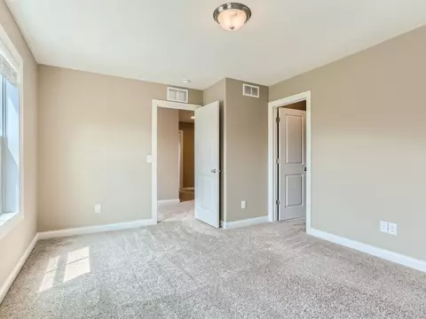1321 Interlachen Dr, Eagan, MN 55123 photo 23