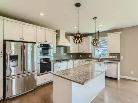 1321 Interlachen Dr, Eagan, MN 55123 photo 14