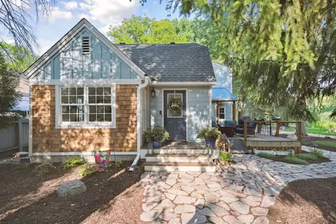 125 Wildhurst Rd, Tonka Bay, MN 55331