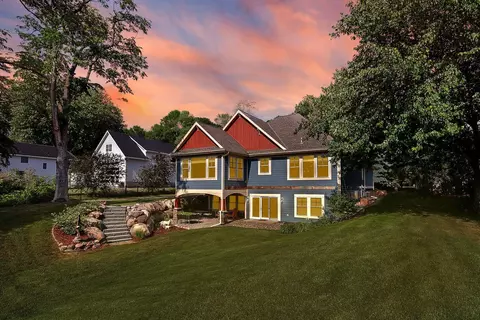 7496 N Shore Trl N, Forest Lake, MN 55025