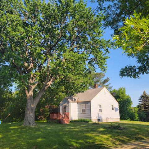 2245 N Pine Lake Rd, Cambridge, MN 55008