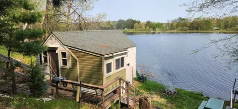 77044 Debbie Rdg, Willow River, MN 55795