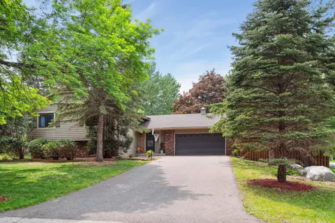 7033 Stratford Echo, Woodbury, MN 55125