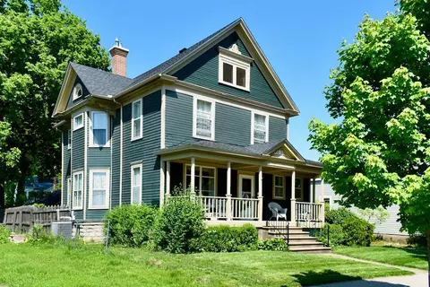 318 W Sanborn St, Winona, MN 55987